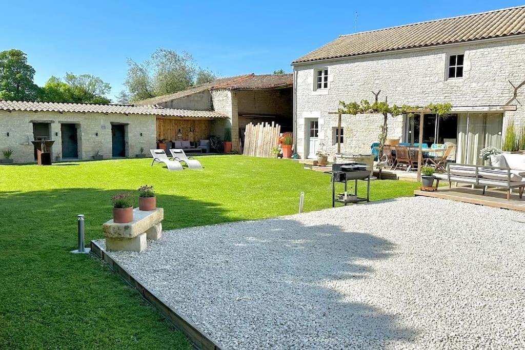 Le Grenier - Gîte de prestige La Rochelle Saint-Medard-d'Aunis Extérieur photo